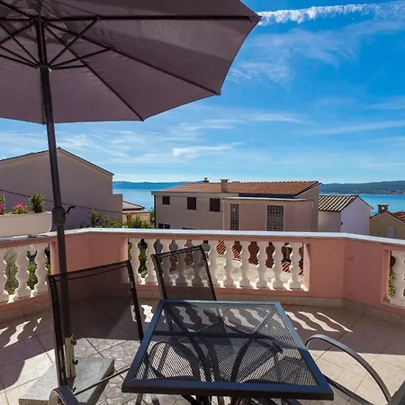 Apartment Lucija