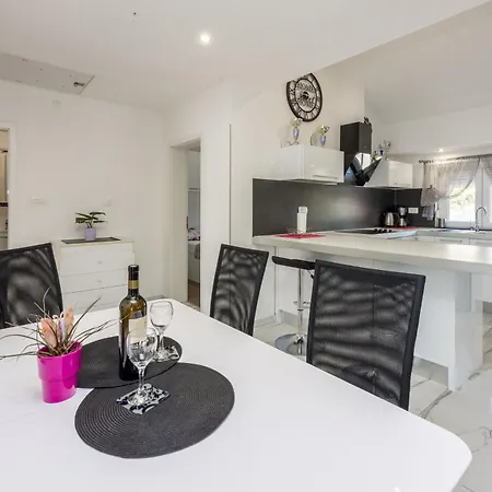 Lucija * 크리크베니카