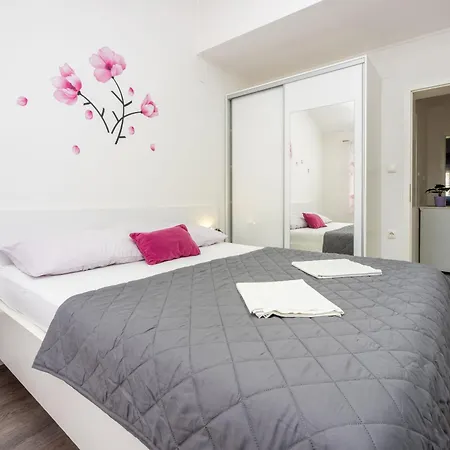 Lucija Apartment Crikvenica