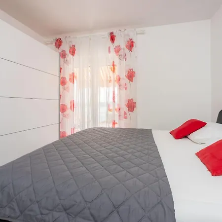 Apartment Lucija