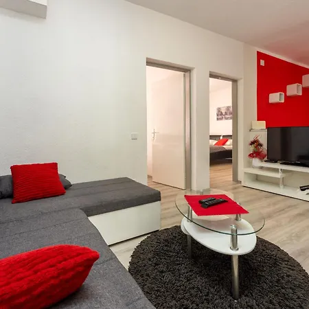 Lucija Apartment