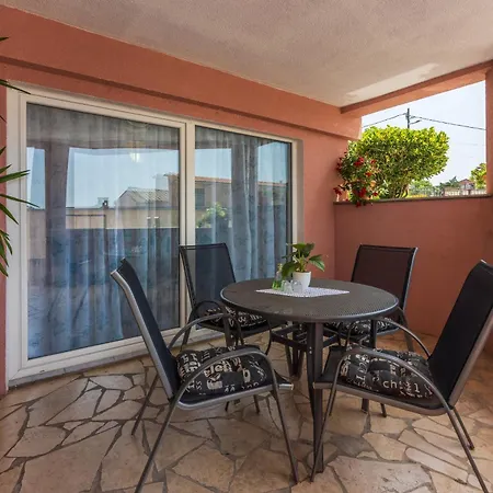 Lucija 크리크베니카