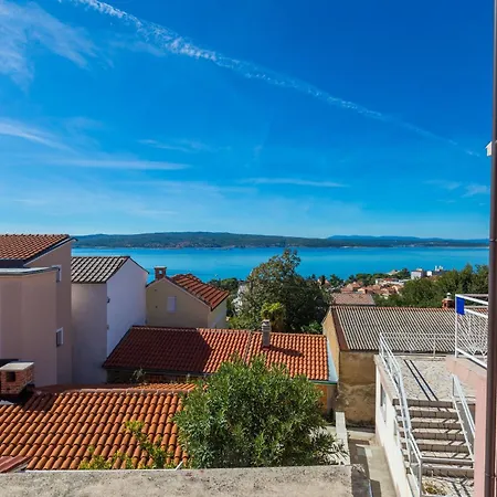 Apartament Lucija *