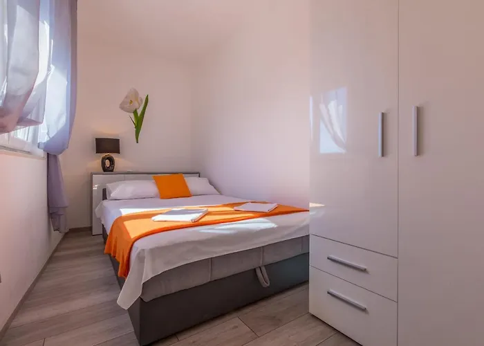 Lucija Apartamento *