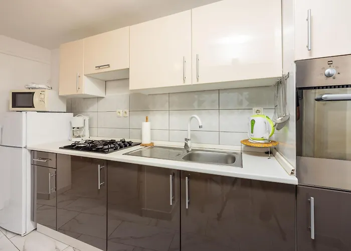 Lucija Apartamento *