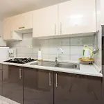 Lucija Apartment *