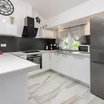 Lucija *