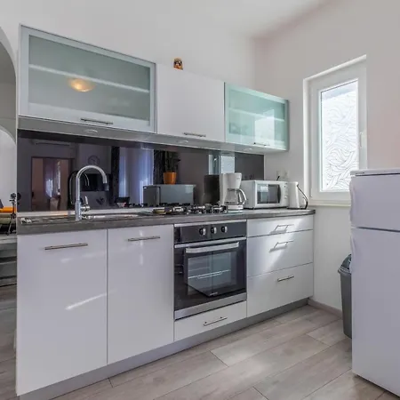 Apartment Lucija
