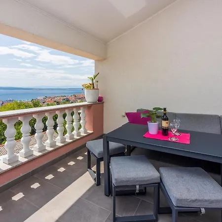 Apartment Lucija *