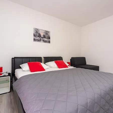 Lucija Apartment