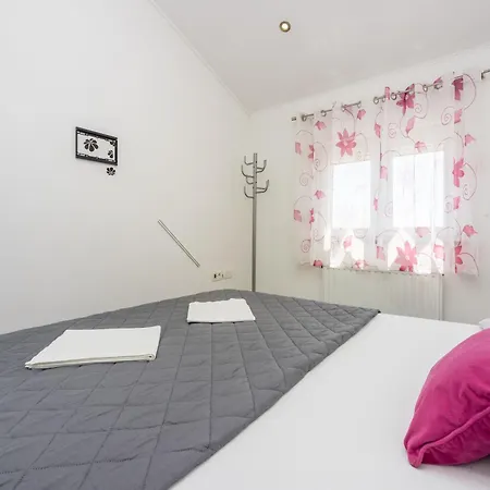 Apartment Lucija