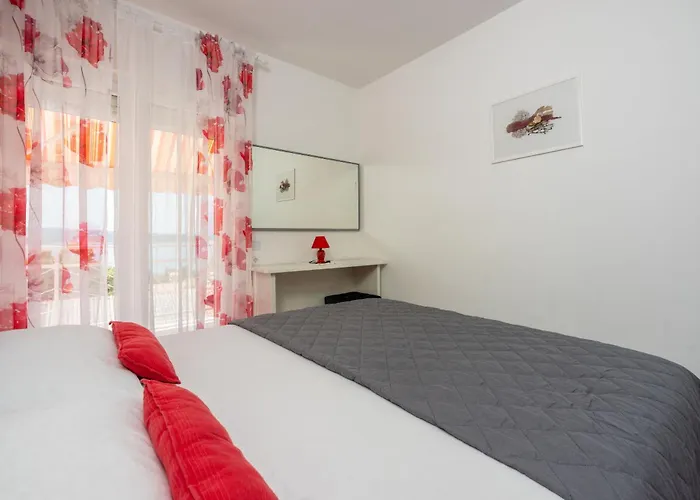 Lucija Apartamento *